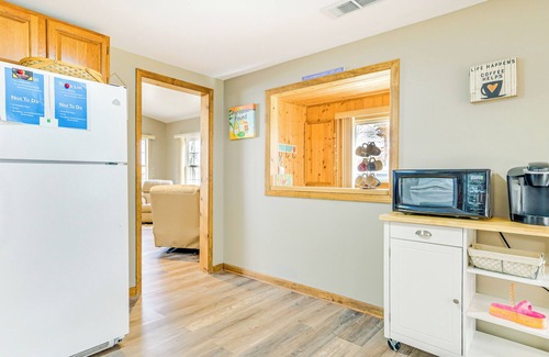 Harrison Cabina | Steps to Long Lake: Cabin w/ Patio in Harrison!