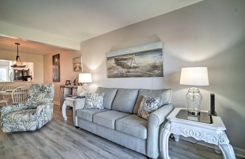 Oceanmarsh Subdivision Apartamento | Steps to Pool and Beach St Helena Island Escape!