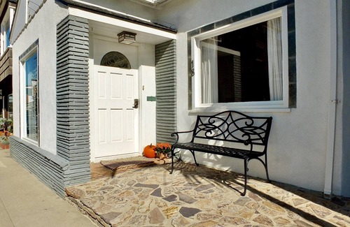 Peninsula Casa | Steps to the Beach & Alamitos Bay | Long Beach Peninsula