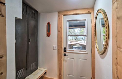 Sturgeon Bay Apartamento | Steps to Waterfront and Dtwn Sturgeon Bay Escape!