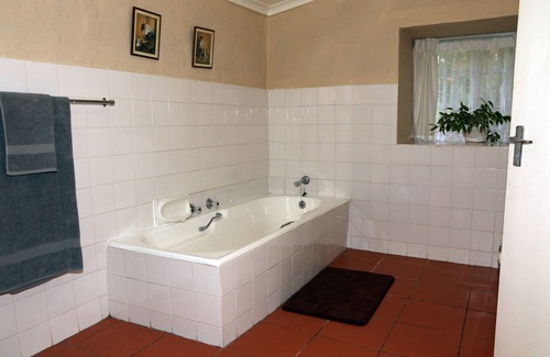 Krugersdorp Casa | Sterkfontein Heritage Lodge