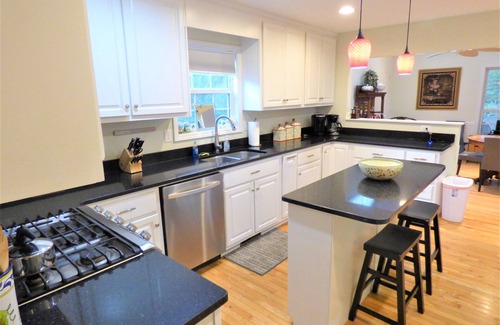 Murphy Casa | Still time to book for the beautiful leaves, some days still open.