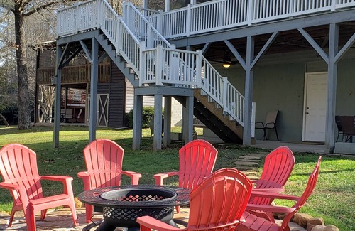 Murphy Casa | Still time to book for the beautiful leaves, some days still open.