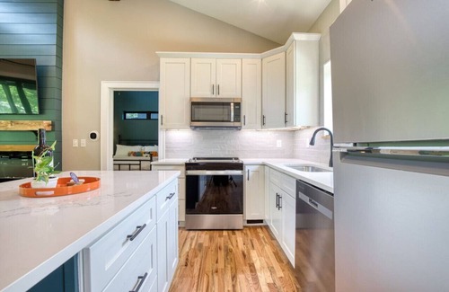 Johnson City Chalet De Esquí | Still Waters on Watauga River