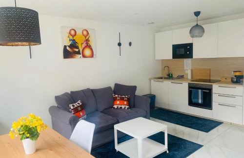 Ichenhausen Apartamento | Stillvoll Neubau-Appart nahe Legoland und Fachklinik