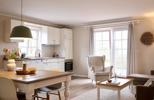 Reussenkoge Apartamento | Stilvolle 4-sterne-ferienwohnung "föhr" mit Eigener Terrasse und Deich-blick