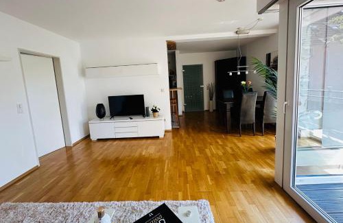 Wiesdorf Apartamento | Stilvolles Business-Apartment mit Balkon in Leverkusen Wiesdorf - All-Inclusive Wohnen