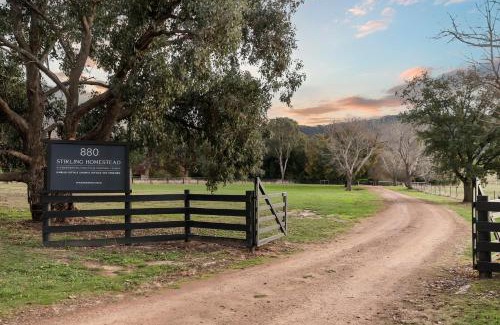 Mansfield Casa | Stirling Homestead Farmstay Cottages Mansfield