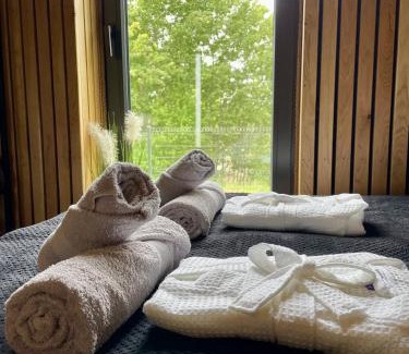 Bodzentyn Casa | Stodoła Na Kresach - widokowy domek drewniany, całoroczny JACUZZI & SAUNA