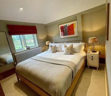 Bentley Casa | Stone Barn