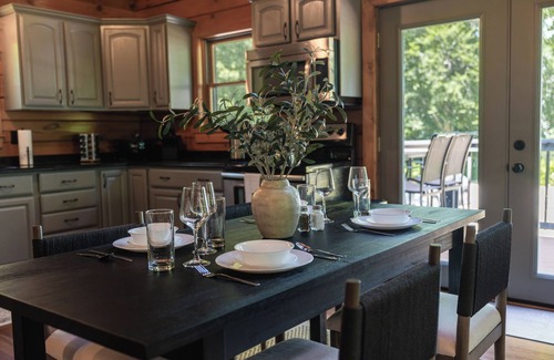 South Butler Cabina | Stone Beach Access | Cabin with a Fire Pit Glow