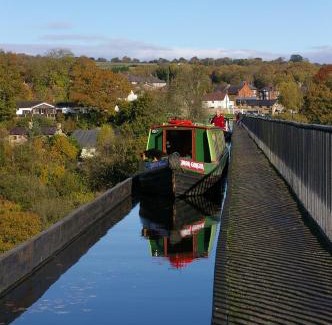 Stone Casa | Stone - Boat - Sleeps 8 - Pet Friendly-85ws
