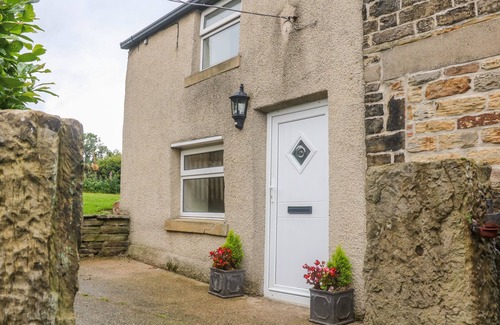 Hoylandswaine Cabaña | Stone Farm Cottage