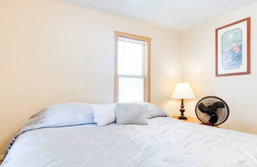 Camdenton Cabaña | Stone House at BonAire Resort