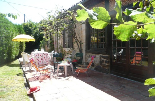 Grives Casa | Carácter casa de piedra con una gran piscina