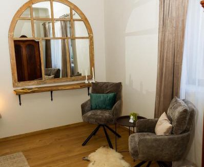 Targu Secuiesc Apartamento | Stone House