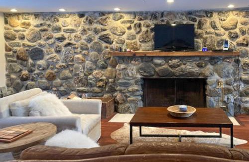 Morrisville Casa | Stone House