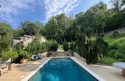 Tuscarora Casa | Stone Leaf Farm Private Nature Retreat with Pool, Waterfalls, Orchards & Gardens