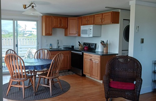 Matunuck Condominio | Tiro de piedra del océano 2BR 1 baño