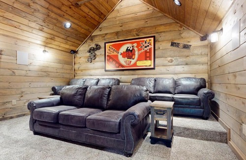 Gatlinburg - Pigeon Forge Casa | Stone Timber