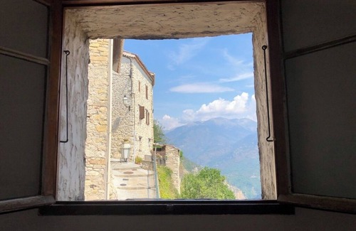 Bairols Casa | Stone tower in the heart of the village in the Mercantour Park, 45 minutes from Nice