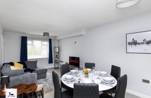 Leeds Apartamento | Stonecliffe Homes by Alt-Stay Leeds 6 Bedroom Contractor and Corporate Accommodation - 2x Semi Detached Houses with 2 Kitchens, 2 Living Rooms, 4 Bathrooms, Parking, Netflix and Fast Wi Fi - Long Stay Ready with Weekly and Monthly Rates