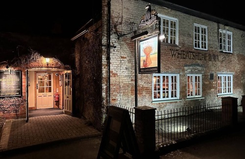 Winterbourne Earls Cabaña | Stonehenge Cottages