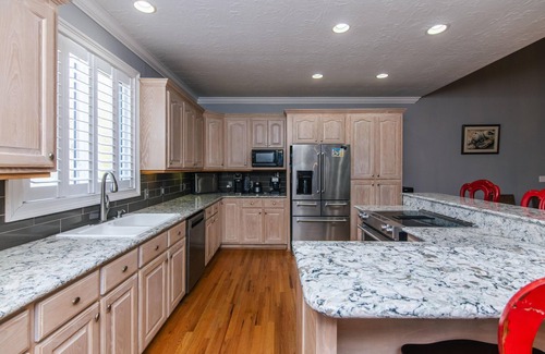 Edisto Island Casa | Stowe Away-Deluxe Island Home w/ Private Pool; Pet Friendly; Outdoor Kitchen; 3 Miles to Beach