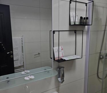 Tirgu Neamt Hotel | Străjerii Cetății