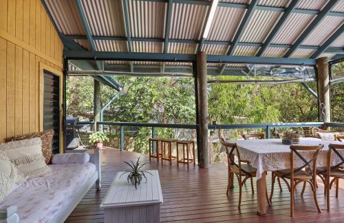 Point Lookout Casa | Straddie Hideout - Sleeps 9 - Pet Friendly