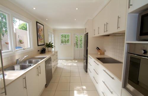 North Hobart Casa | Strahan House