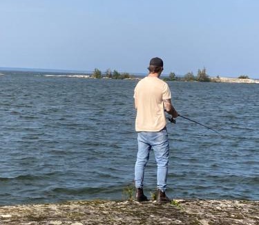 Vargon Cabina | Strandnära Stuga Vänersnäs