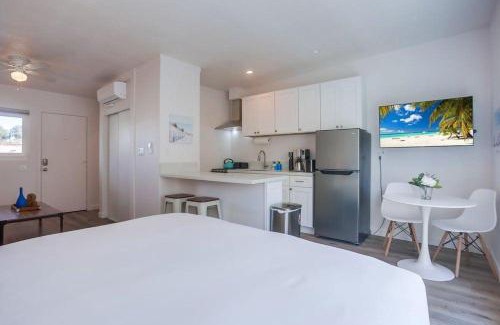 Mission Beach Casa | Strandway Suite 6