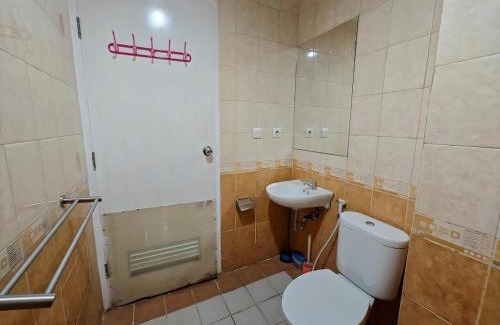 Kelapa Gading Barat Apartamento | Strategic 2BR Gading MOI Apt with Wi-Fi, Pool & Gym by 2ndHome