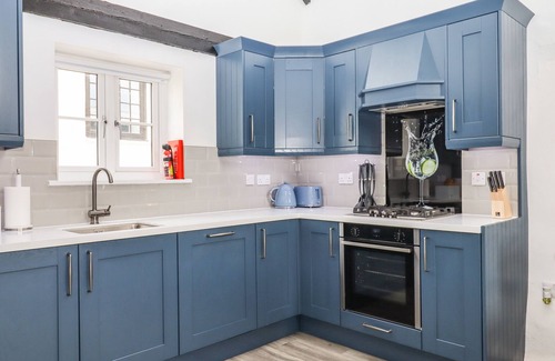 Holsworthy Cabaña | Strawberry Bank - Kingfisher