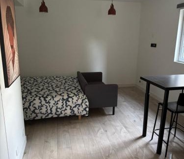 Mont-de-Marsan Apartamento | Studio Éloi Ducom - Mont de Marsan