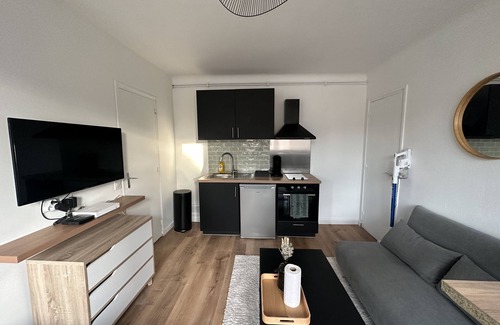 Maisons-Alfort Apartamento | Studio 25m2 Rénové Proche Métro - Parking Privé