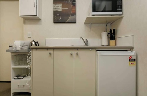 Waipahihi Apartamento | fairview · Studio 28 Deluxe King Unit