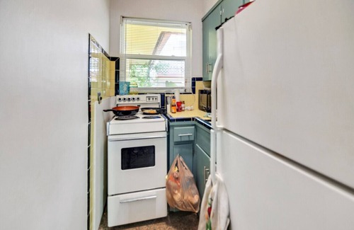 Crescent Lake Apartamento | Studio 4 at Crescent Lake near downtown