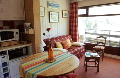 Arette Apartamento | Studio 4 pers avec balcon, accès pistes, rés. avec ascenseur, parkings gratuits - FR-1-602-56