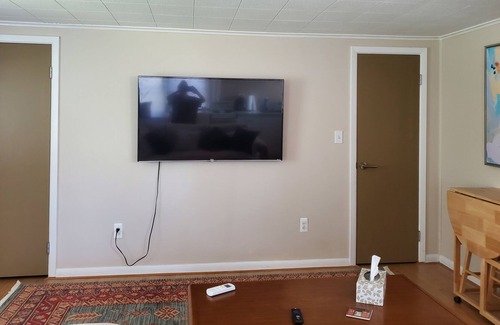Beachwood-Bluffton Apartamento | Studio 5 min walk to the beach.... Lake Michigan and/or Muskegon Lake.