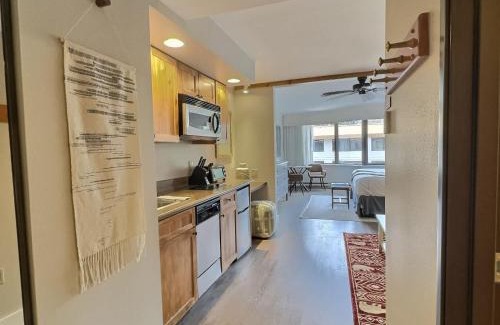 Crested Butte Casa | Studio 518 at Perfect Location with Pool and Hot Tub