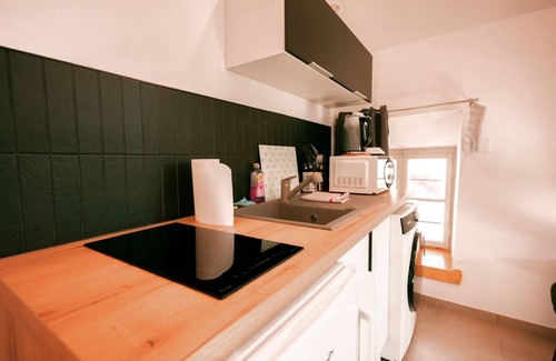 Aix-les-Bains City Center Apartamento | Studio 6 in city center with parking