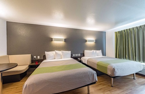 New Braunfels Hotel | Studio 6 New Braunfels, TX