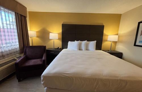 Paw Creek Hotel | Studio 6 Suites Charlotte, NC Northlake