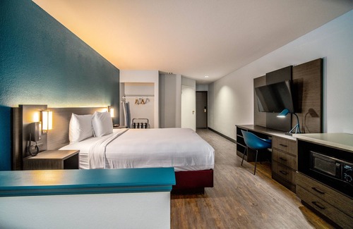 Lawndale Hotel | Studio 6 Suites Lawndale, CA – South Bay