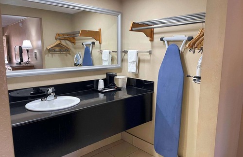 North Richland Hills Hotel | Studio 6 Suites North Richland Hills, TX