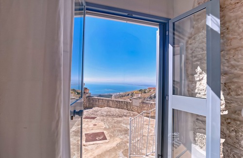 Monte Sant'Angelo Apartamento | Estudio 'Al Torrione 2' con vistas al mar y aire acondicionado