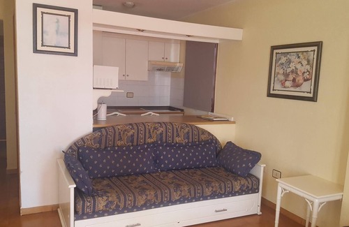 San Eugenio Apartamento | Apartamento estudio 'Las Américas' con vistas a la montaña, piscina y Wi-Fi