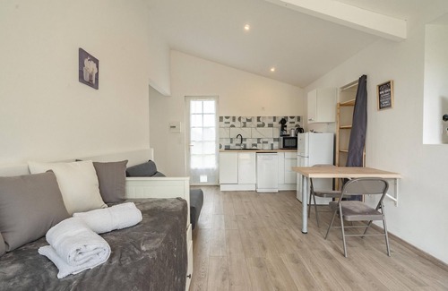 Cozes Apartamento | Apartamento estudio 'Au Petit Chez Nous' con terraza privada, jardín privado y Wi-Fi